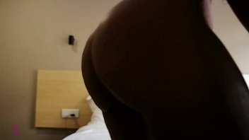 SEXY AFRICAN  AND A WHITE TOURIST  FUCK HER  TIGHT ASS AND SHOOT HIS LOAD