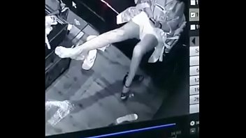 Webcam lén bắn cô gái thủ dâm