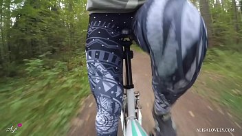 I Suck my boy in bike ride! Cum swallow!