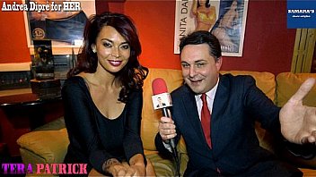 Sexy meeting between Tera Patrick and Andrea Diprè