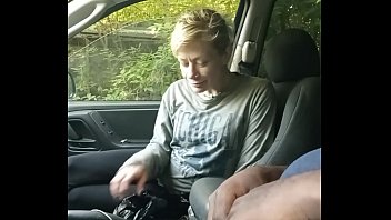 YOUNG SARAH DEEPTHROATS A BLACK COCK OUTDOORS IN HIS CAR