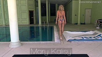 Underwater by the pool naked Mary
