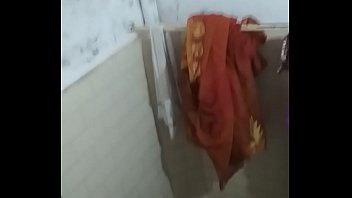 Kerala aunty nude bath in hospital bathroom